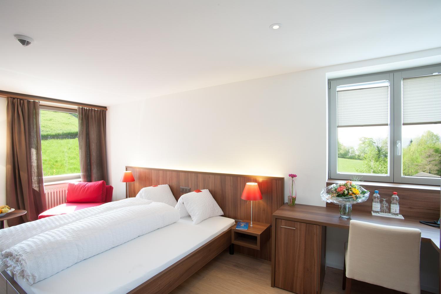 Seehotel Delphin Meisterschwanden Экстерьер фото