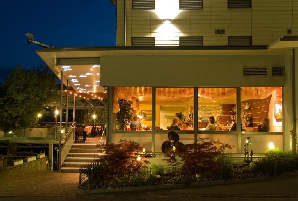 Seehotel Delphin Meisterschwanden Экстерьер фото