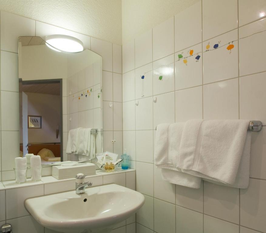 Seehotel Delphin Meisterschwanden Номер фото