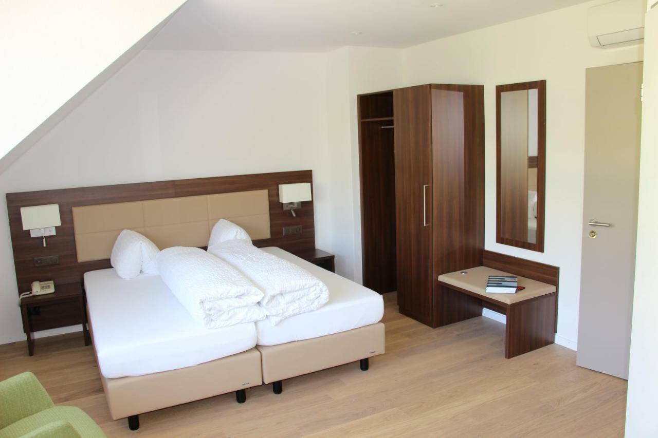 Seehotel Delphin Meisterschwanden Экстерьер фото