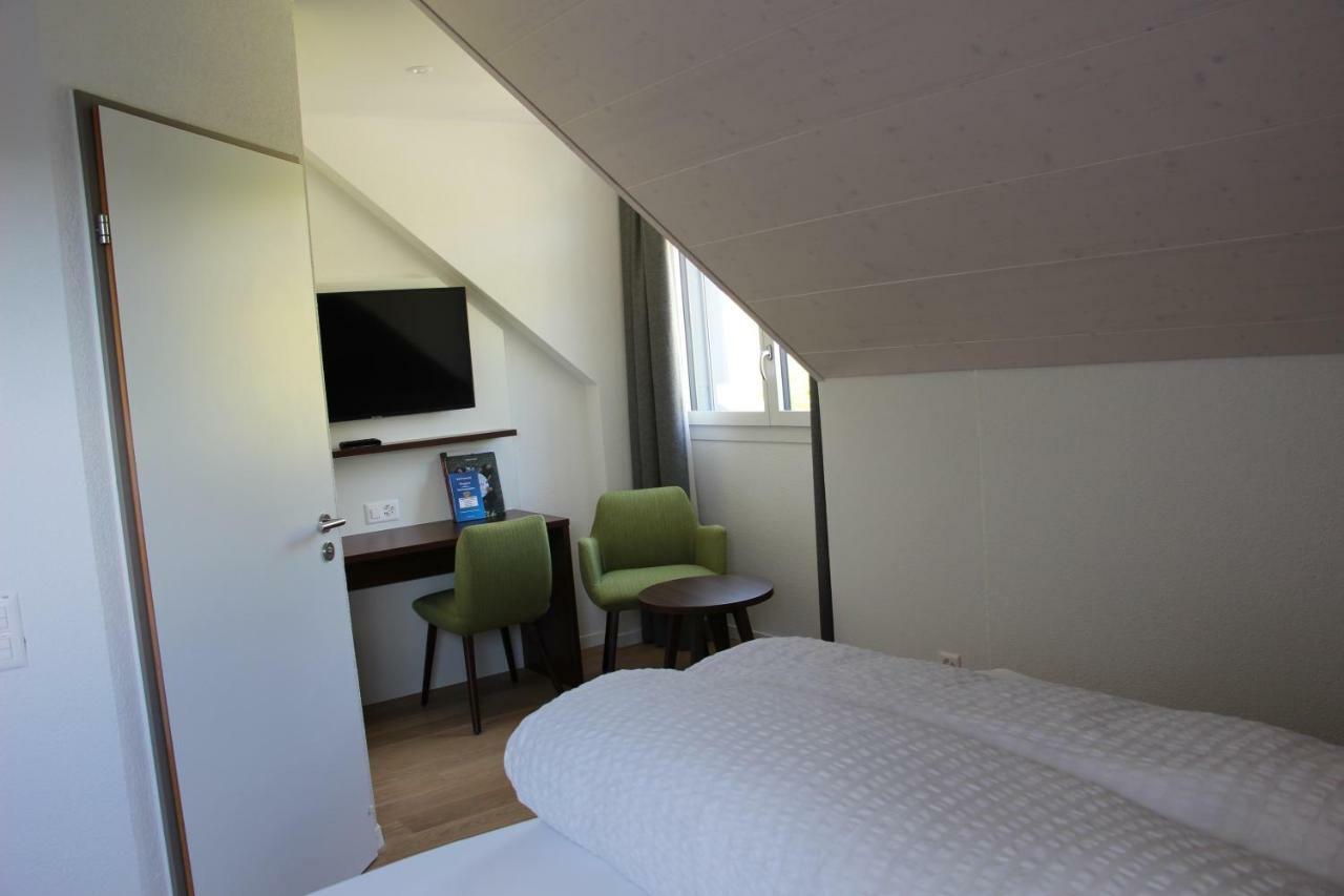 Seehotel Delphin Meisterschwanden Экстерьер фото